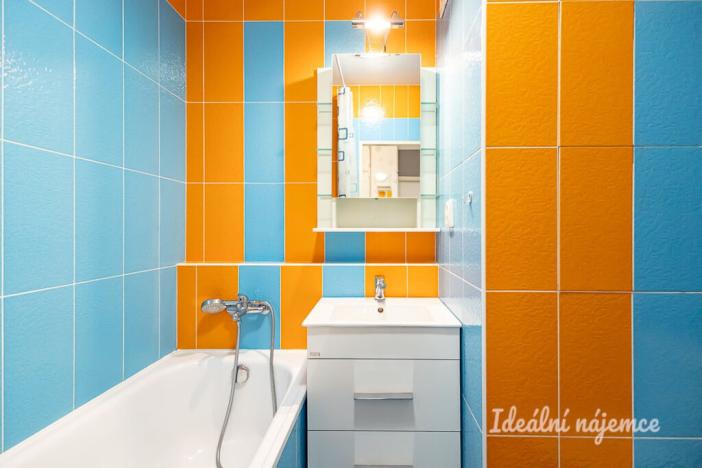 Pronájem bytu 2+kk, Praha - Černý Most, Kpt. Stránského, 43 m2