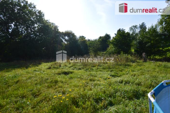 Prodej zahrady, Malé Žernoseky, U hřiště, 2444 m2