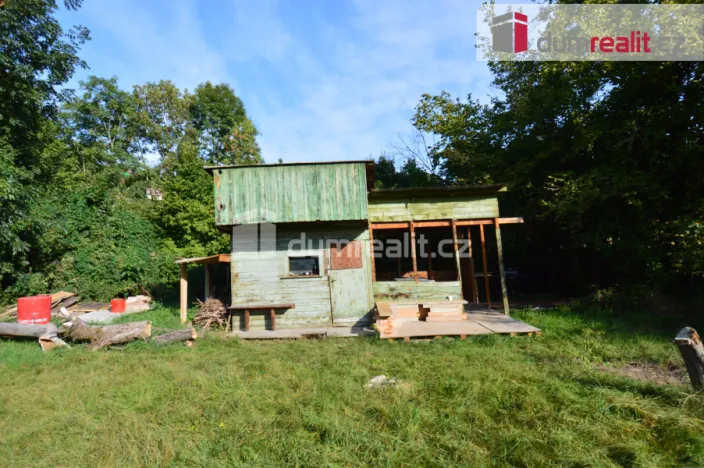 Prodej zahrady, Malé Žernoseky, U hřiště, 2444 m2