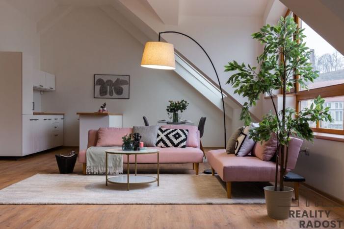 Prodej bytu 2+kk, Třebíč - Vnitřní Město, Karlovo nám., 116 m2