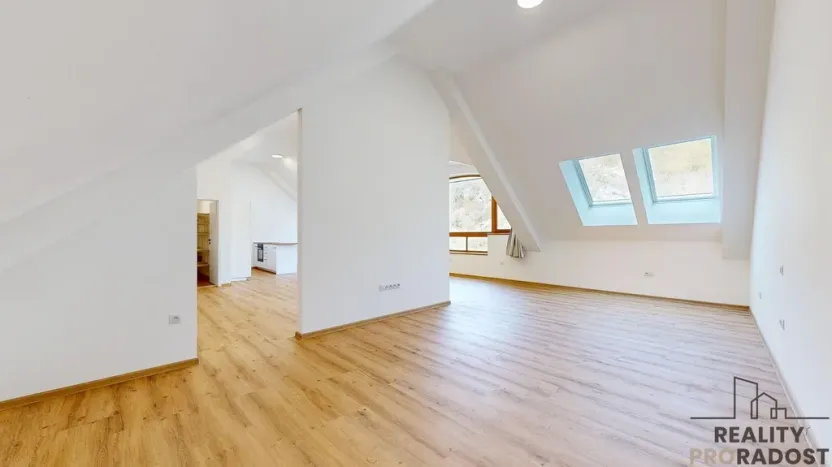 Prodej bytu 2+kk, Třebíč - Vnitřní Město, Karlovo nám., 116 m2