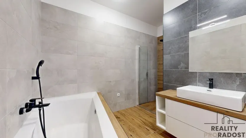 Prodej bytu 2+kk, Třebíč - Vnitřní Město, Karlovo nám., 116 m2