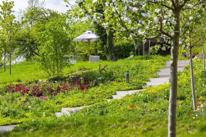 Pronájem kanceláře, Praha - Smíchov, Holečkova, 345 m2