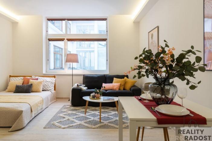 Prodej bytu 3+kk, Třebíč - Vnitřní Město, Karlovo nám., 123 m2