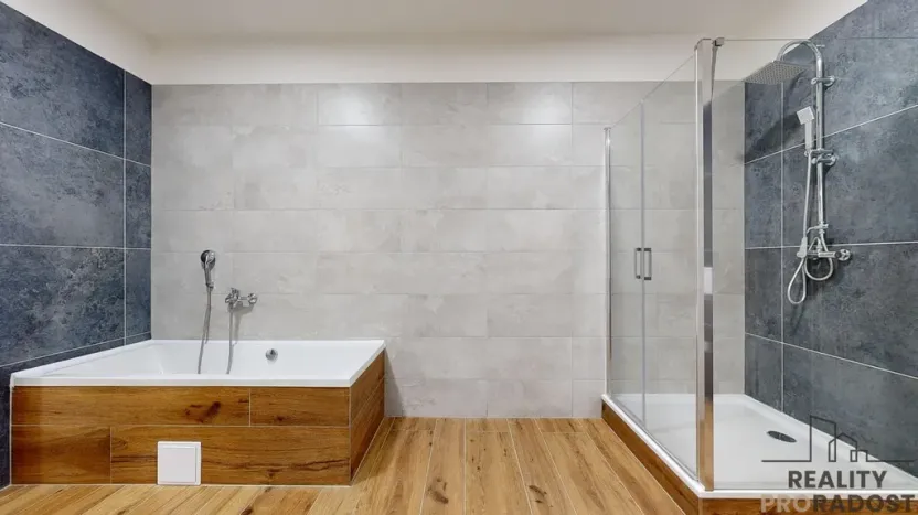 Prodej bytu 3+kk, Třebíč - Vnitřní Město, Karlovo nám., 123 m2