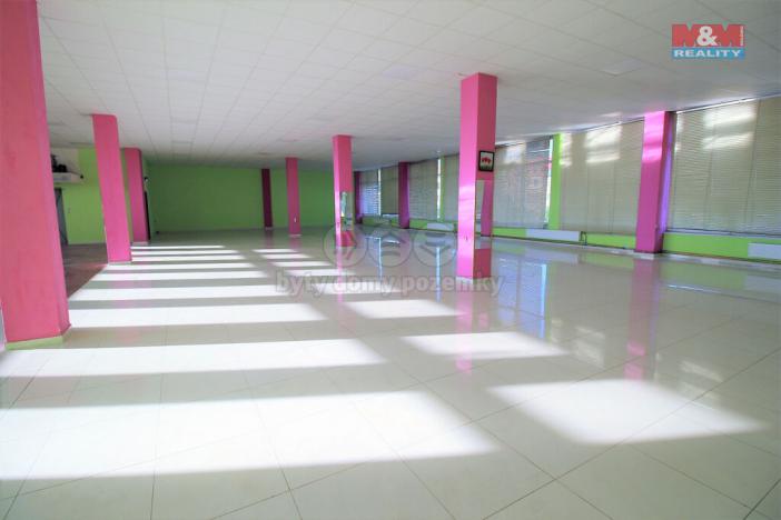 Pronájem obchodního prostoru, Žďár nad Sázavou - Žďár nad Sázavou 1, nám. Republiky, 500 m2