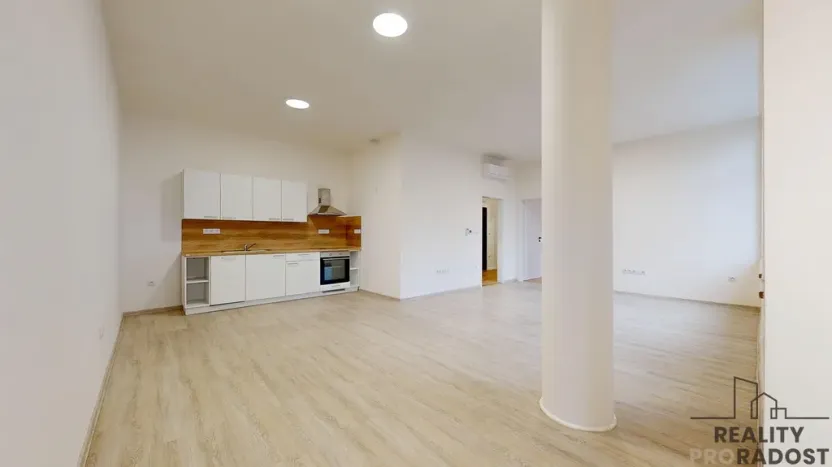 Prodej bytu 2+kk, Třebíč - Vnitřní Město, Karlovo nám., 80 m2