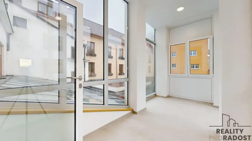 Prodej bytu 2+kk, Třebíč - Vnitřní Město, Karlovo nám., 80 m2