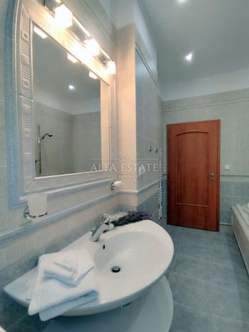 Pronájem bytu 3+1, Karlovy Vary, Mariánskolázeňská, 79 m2