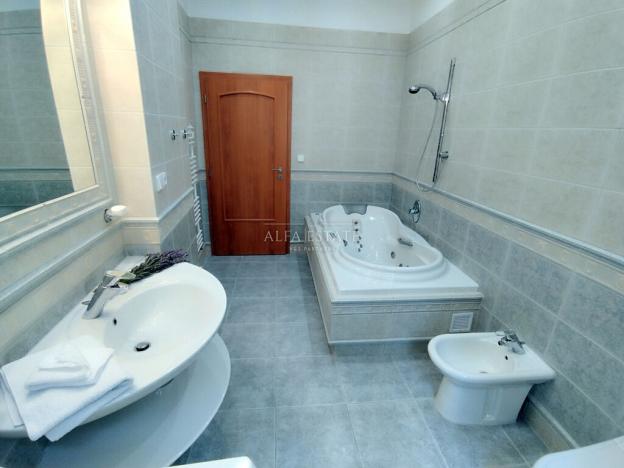 Pronájem bytu 3+1, Karlovy Vary, Mariánskolázeňská, 79 m2