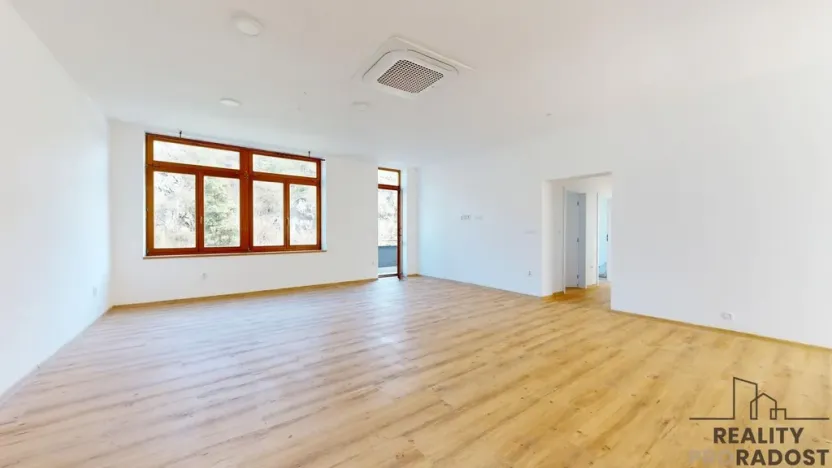 Prodej bytu 4+kk, Třebíč - Vnitřní Město, Karlovo nám., 119 m2
