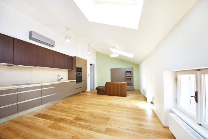 Pronájem bytu 2+kk, Brno, Česká, 64 m2