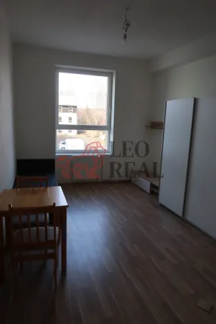Pronájem bytu 1+kk, Strašice, 28 m2