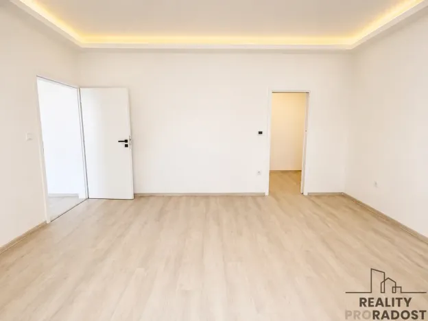 Prodej bytu 2+kk, Třebíč - Vnitřní Město, Karlovo nám., 80 m2