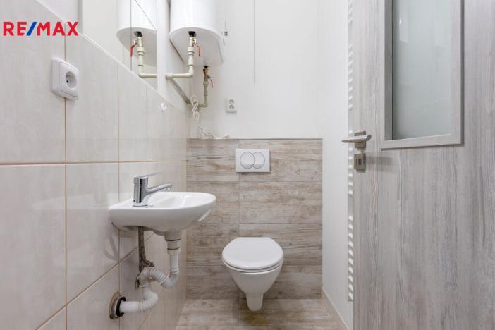 Prodej vícegeneračního domu, Dalovice, 278 m2