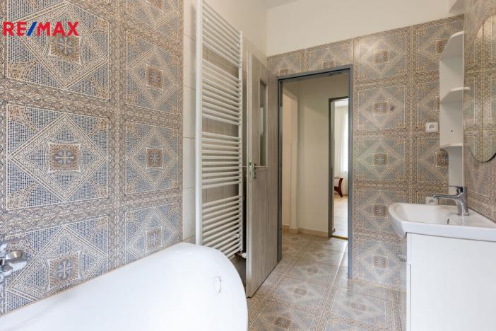 Prodej vícegeneračního domu, Dalovice, 278 m2