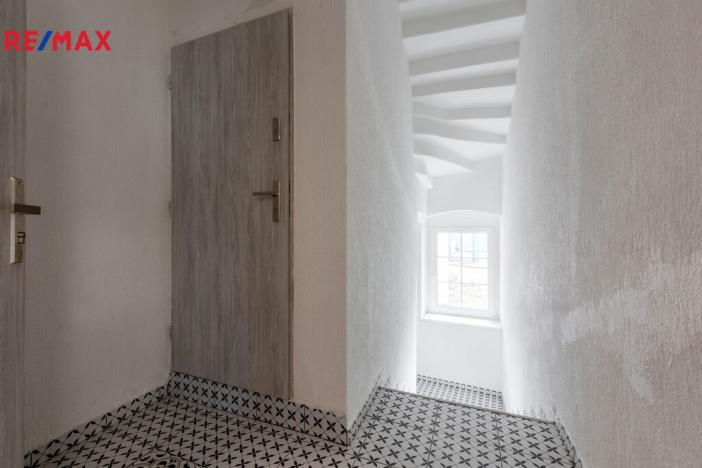 Prodej vícegeneračního domu, Dalovice, 278 m2