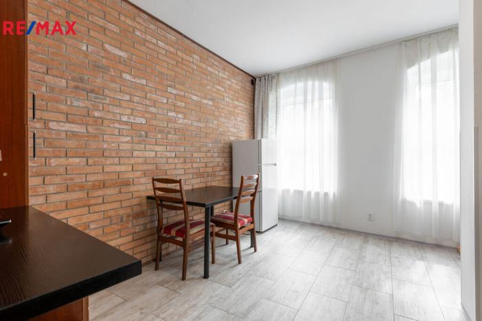 Prodej vícegeneračního domu, Dalovice, 278 m2