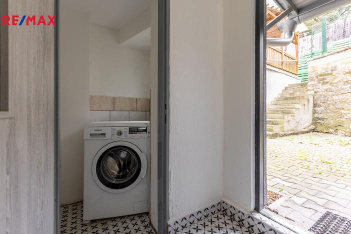 Prodej vícegeneračního domu, Dalovice, 278 m2