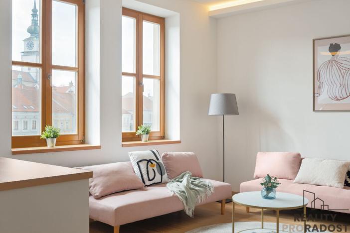 Prodej bytu 4+1, Třebíč - Vnitřní Město, Karlovo nám., 136 m2