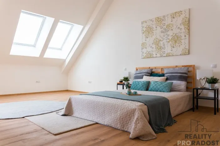 Prodej bytu 4+1, Třebíč - Vnitřní Město, Karlovo nám., 136 m2