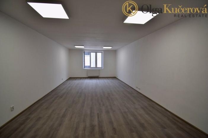 Pronájem kanceláře, Modřice, Brněnská, 102 m2