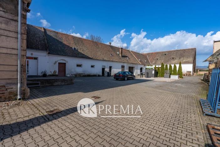 Prodej vícegeneračního domu, Lahošť, U Kapličky, 1331 m2