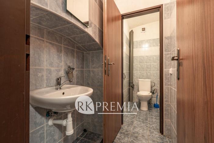 Prodej vícegeneračního domu, Lahošť, U Kapličky, 1331 m2