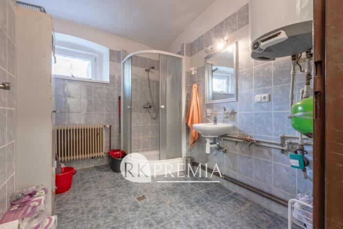 Prodej vícegeneračního domu, Lahošť, U Kapličky, 1331 m2