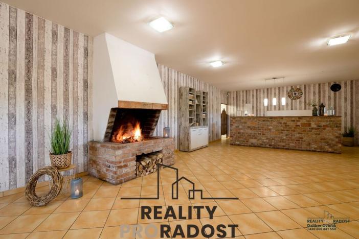 Prodej restaurace, Hrabětice, Hrušovanská, 340 m2