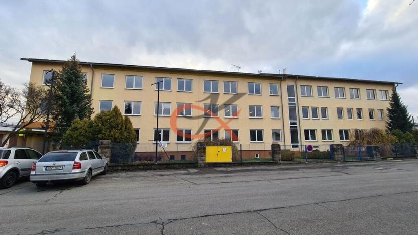 Pronájem kanceláře, Valašské Meziříčí, Jiráskova, 67 m2