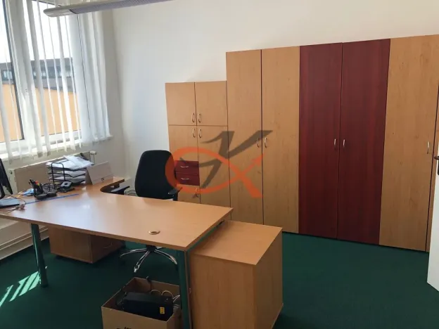 Pronájem kanceláře, Valašské Meziříčí, Jiráskova, 67 m2