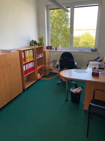 Pronájem kanceláře, Valašské Meziříčí, Jiráskova, 67 m2