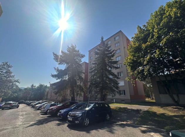 Pronájem bytu 2+1, Karlovy Vary, Plešivecká, 57 m2