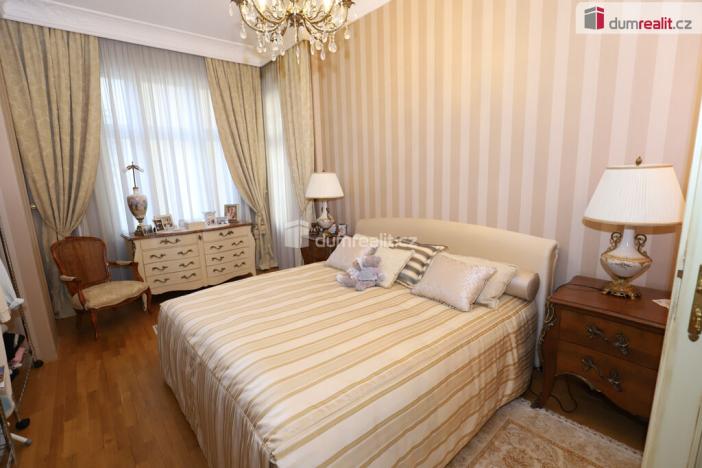 Prodej bytu 2+kk, Mariánské Lázně, Masarykova, 68 m2