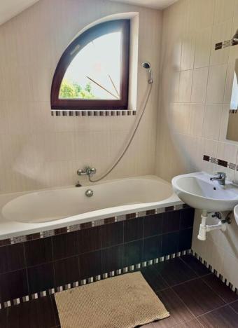 Prodej rodinného domu, Nová Role - Mezirolí, 310 m2