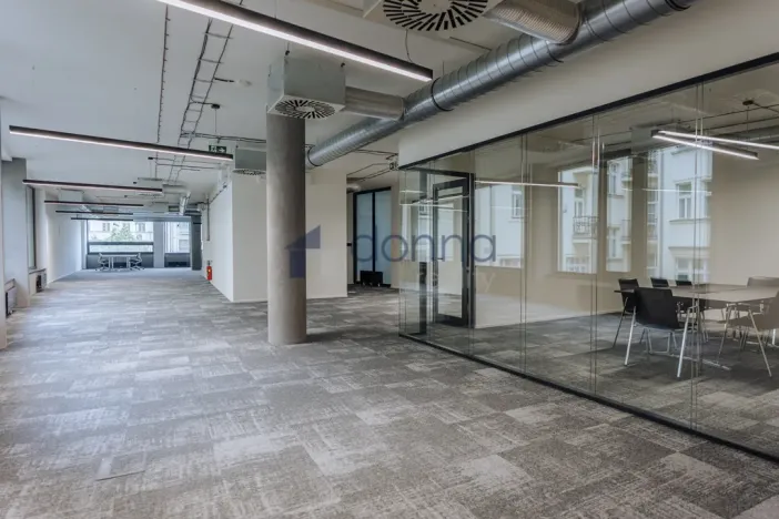Pronájem kanceláře, Praha - Nové Město, Václavské náměstí, 326 m2