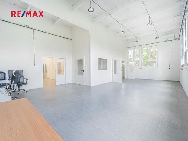 Prodej obchodního prostoru, Kladno, Šachetní, 1162 m2