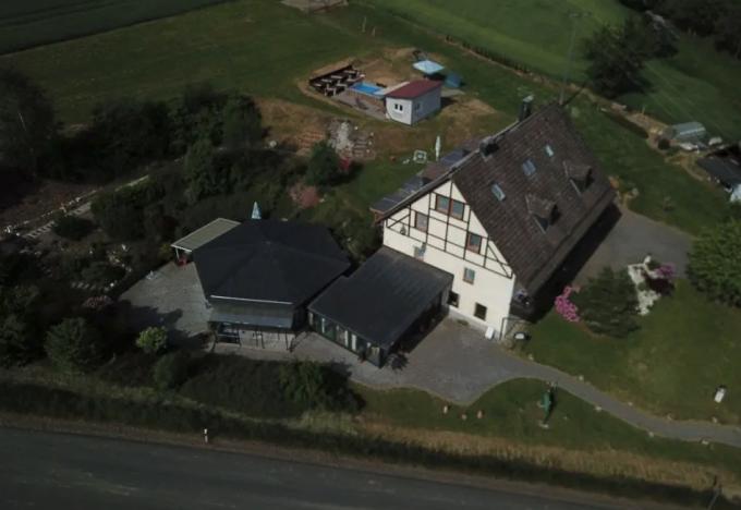 Prodej rodinného domu, Neualbenreuth,Německo, 2136 m2