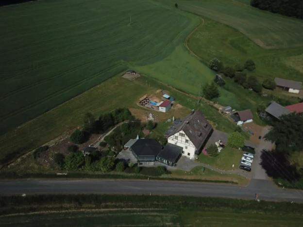 Prodej rodinného domu, Neualbenreuth,Německo, 2136 m2