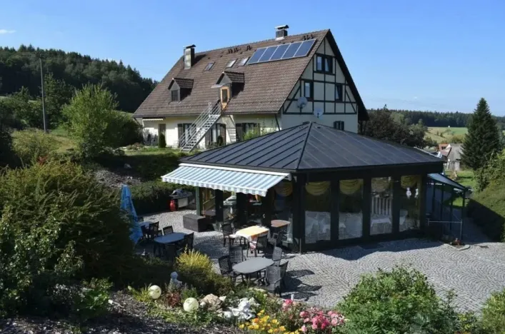 Prodej rodinného domu, Neualbenreuth,Německo, 2136 m2