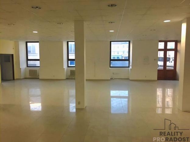 Pronájem obchodního prostoru, Brno, Václavská, 750 m2