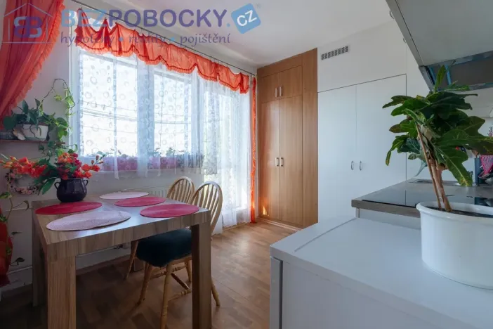 Prodej bytu 3+1, Velké Bílovice, Široká, 103 m2