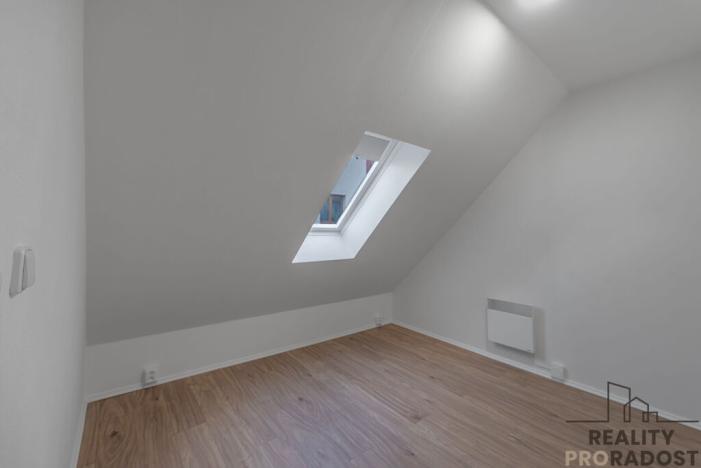 Pronájem bytu 2+kk, Znojmo, Kollárova, 59 m2