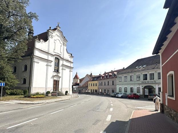 Pronájem obchodního prostoru, Pelhřimov, Svatovítské náměstí