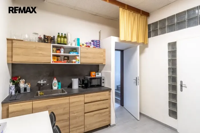 Pronájem obchodního prostoru, Praha - Krč, Horáčkova, 165 m2