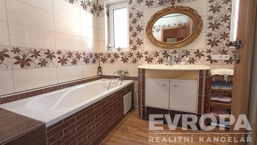 Prodej rodinného domu, Kozlovice, 176 m2