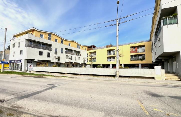 Pronájem bytu 1+kk, České Budějovice - České Budějovice 5, Suchovrbenské nám., 42 m2