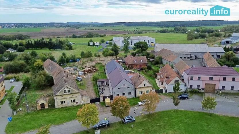 Pronájem rodinného domu, Úherce, Náves, 316 m2