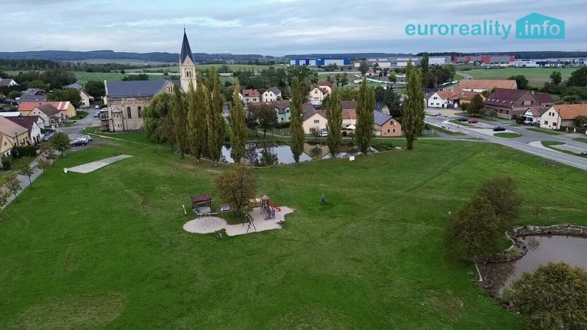 Pronájem rodinného domu, Úherce, Náves, 316 m2